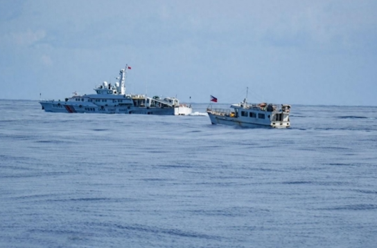 德宏信投 美军被拖住，中菲铁线礁交手，中方三路夹击，打的就是菲律宾海上主力